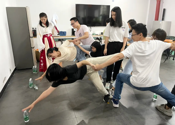 不會吧，不會吧，中秋你還打算出去買禮物嗎？