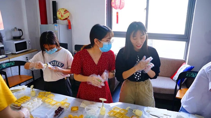 當中秋遇上國慶，這個十一注定不一樣